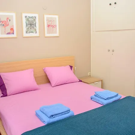 Fully Renovated And Relaxing Apartment Athen