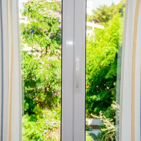 Апартаменты Fully Renovated And Relaxing