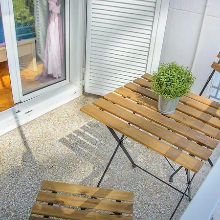 Апартаменты Fully Renovated And Relaxing *