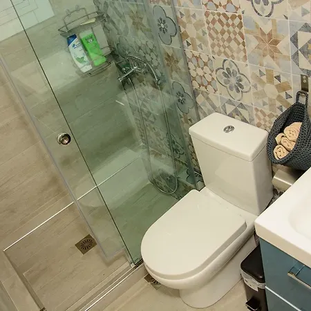 Fully Renovated And Relaxing Apartament Atena